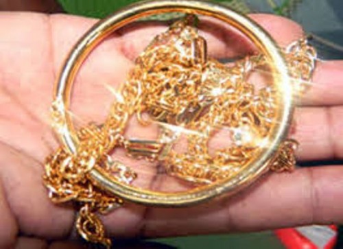 Tên trộm mang trả tài sản đã đánh cắp cho khổ chủ - 1
