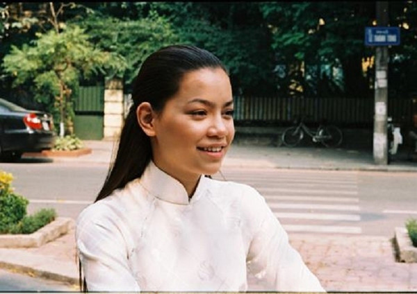 Lộ loạt ảnh của Hồ Ngọc Hà từ thời còn ngăm đen, chat webcam - Ảnh 2.