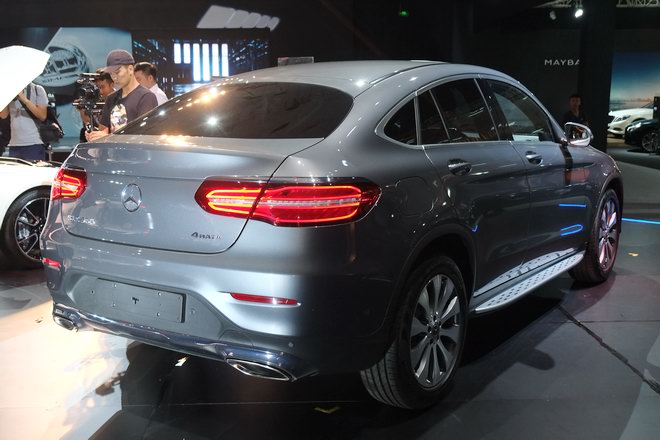 Mercedes GLC 300 Coupe giá 2,89 tỷ đồng tại Việt Nam - 3