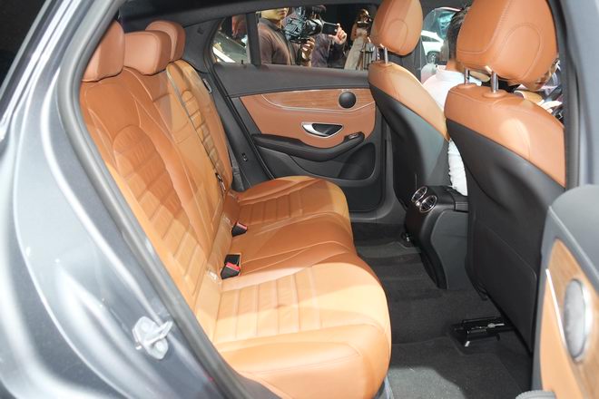 Mercedes GLC 300 Coupe giá 2,89 tỷ đồng tại Việt Nam - 6