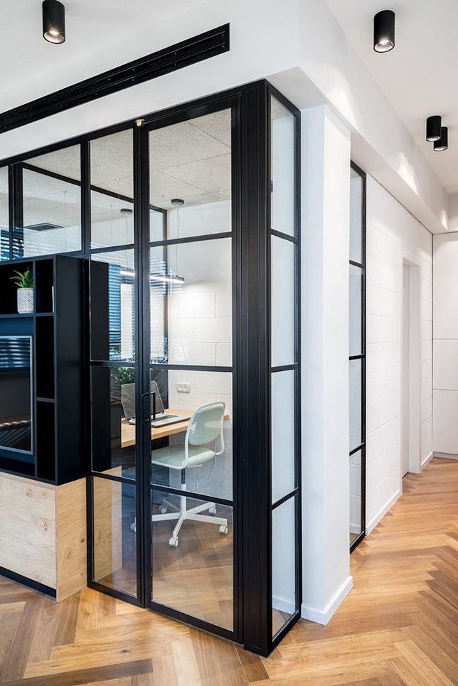 Căn hộ 53m² vừa là tổ ẩm, vừa là nơi làm việc tiện nghi miễn chê của cặp vợ chồng trẻ - Ảnh 4.