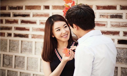 Đàn ông hay đàn bà cưới nhau rồi cũng phải đều đặn hẹn hò với người này