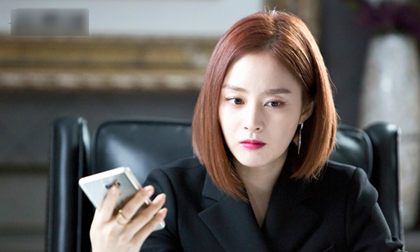 Vài lần tình cờ nghe được người yêu nói chuyện điện thoại, em quyết định hủy lễ đính hôn