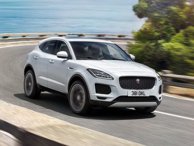 Jaguar E-Pace hoàn toàn mới giá từ 838 triệu đồng - 2