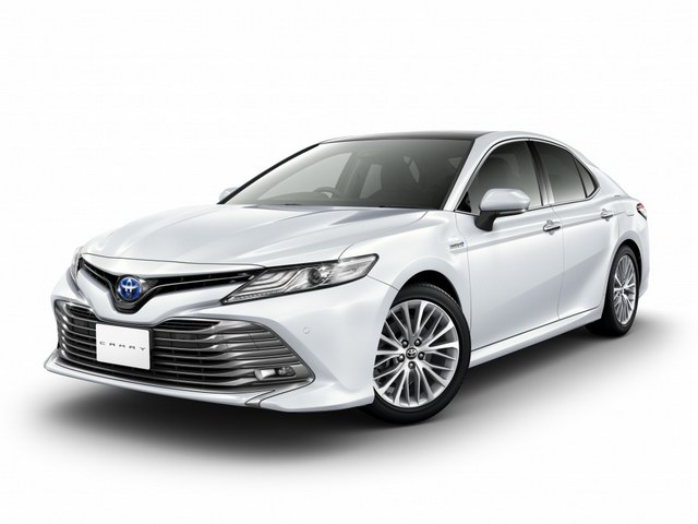 Toyota Camry 2018 giá từ 656 triệu đồng ở quê hương Nhật Bản - 1