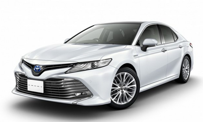 Toyota Camry 2018 giá từ 656 triệu đồng ở quê hương Nhật Bản
