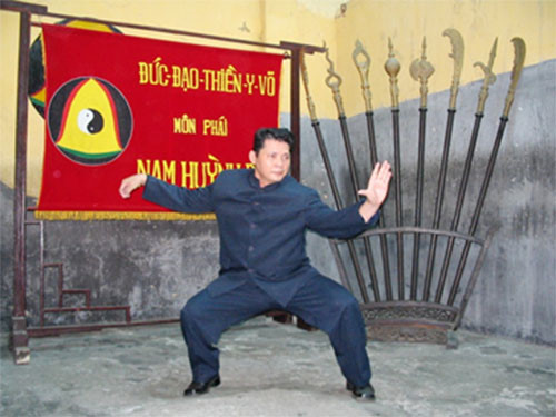 Nuoc co khien tran ti thi giua Flores va Chuong mon Kiet do be hinh anh 1