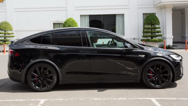 Tesla Model X P100D giá 8 tỷ đồng tại TP.HCM - 4