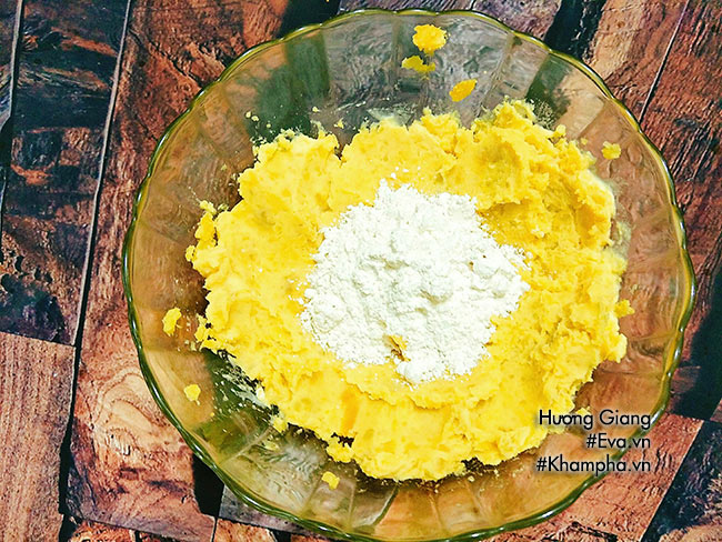 lam banh khoai lang tam bot chien xu kieu moi, ca nha tam tac khen ngon - 6