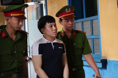 Tình cũ cuồng ghen và cái chết của người đàn bà hơn tuổi - 1