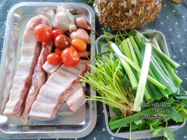 cach nau canh suon chua ngot dam da, dua com - 1