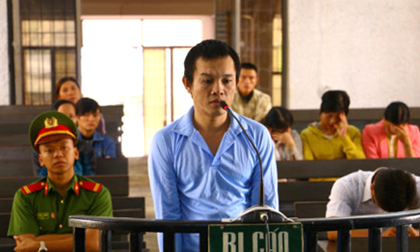 Nhiều lần hiếp dâm con gái, người cha 'thú tính' lĩnh 14 năm tù