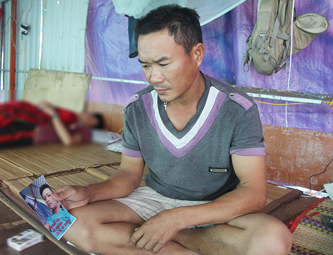 cha lang thang khap sai gon tim con trai 15 tuoi mat tich va cuoc goi tu nguoi dan ong bi an - 1