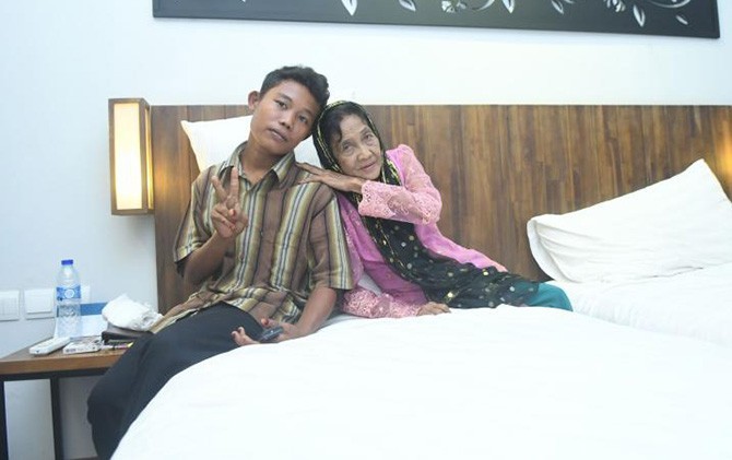chia se khien ai cung giat minh ve dem tan hon cua chang trai 16 tuoi cuoi cu ba 71 tuoi - 3