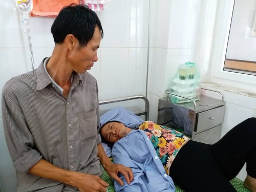 2 nguoi phu nu bi danh vi nghi bat coc tre con: 