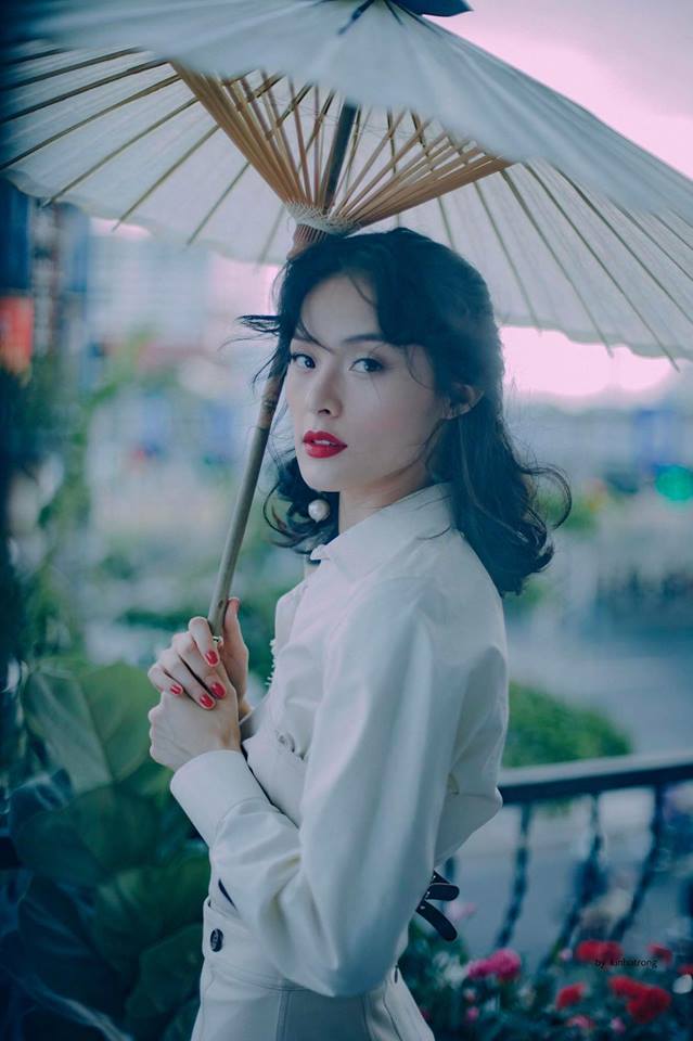 ha vi chuong do khoet sau, deo nhan day tay, can gi dai gia? hinh anh 1
