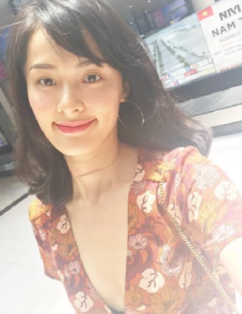 ha vi chuong do khoet sau, deo nhan day tay, can gi dai gia? hinh anh 3