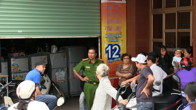 Quản lý trung tâm điện máy bị nhân viên đâm tử vong - 1