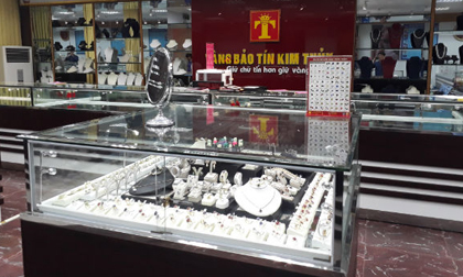 Điện Biên: Giả xem hàng rồi cướp tiệm vàng
