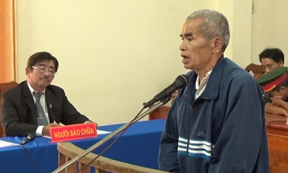 Mất mạng vì phàn nàn bạn làm rơi bụi xuống bàn nhậu