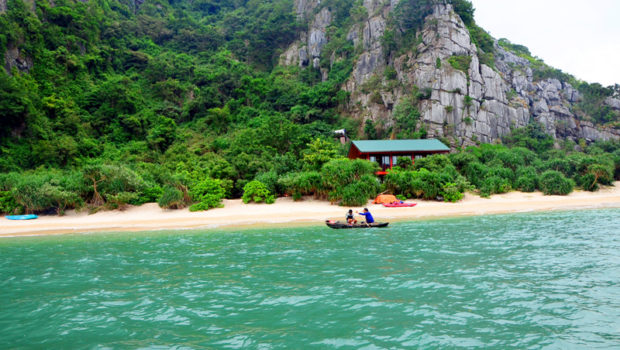 cuoi-tuan-yen-binh-tren-dao-cai-chien-quang-ninh-4-620x350