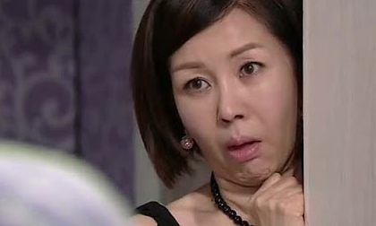 Lái ô tô đón mẹ vợ ốm ở viện về, con rể khiến cả nhà vợ chết điếng vì vô tư đòi tiền xe