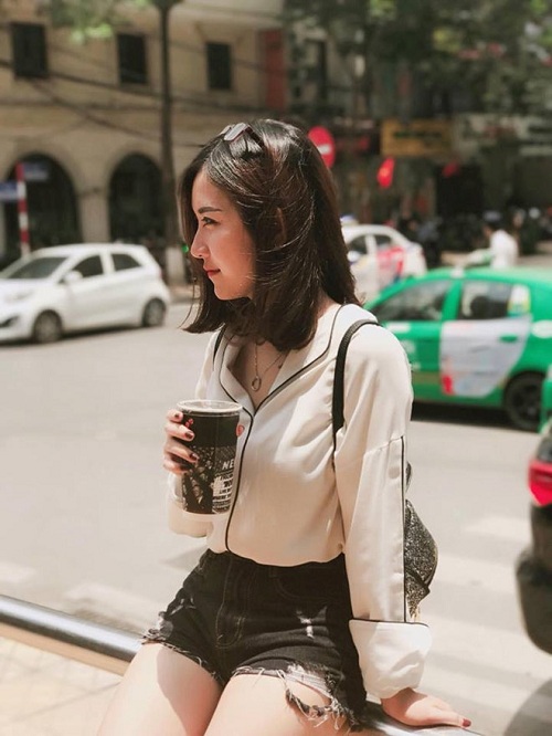 can canh nhan sac co giao lop 1 xinh  dep nhu thien than khi bi chup len - 12