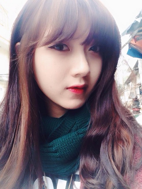 can canh nhan sac co giao lop 1 xinh  dep nhu thien than khi bi chup len - 13