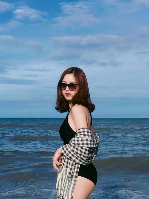 can canh nhan sac co giao lop 1 xinh  dep nhu thien than khi bi chup len - 6