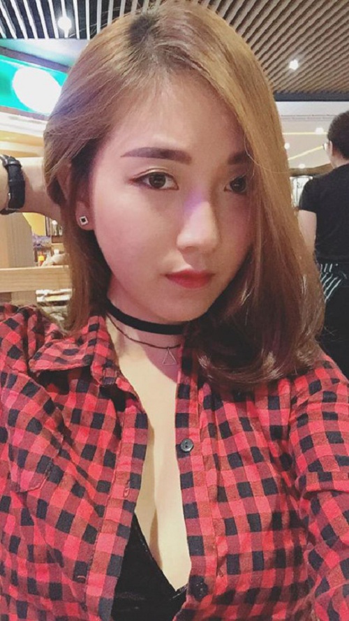 can canh nhan sac co giao lop 1 xinh  dep nhu thien than khi bi chup len - 9