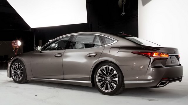 Lexus LS 2018 hoàn toàn mới sẵn sàng ra mắt Việt Nam - 2