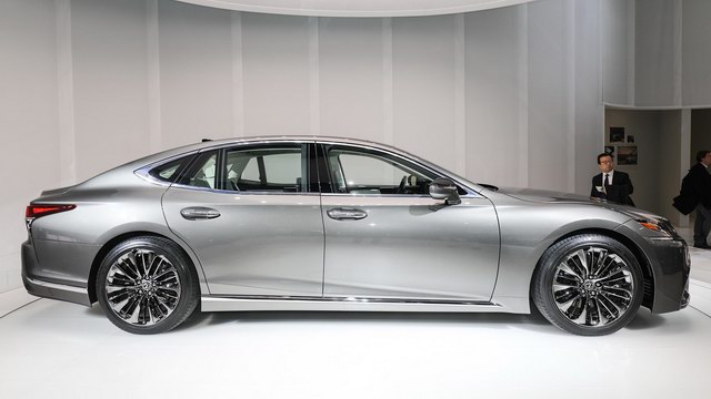 Lexus LS 2018 hoàn toàn mới sẵn sàng ra mắt Việt Nam - 4