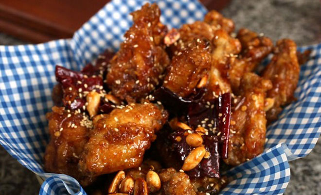 Cuối tuần, làm cánh gà rán kiểu Hàn thơm ngon giòn rụm đãi cả nhà - 1