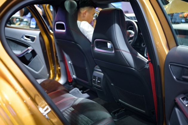 Mercedes GLA 2018 ở Việt Nam có giá từ 1,619 tỷ đồng - 4