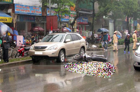 Mở cửa ô tô bất cẩn làm cô gái chết tức tưởi, tài xế có bị xử tù? - 2