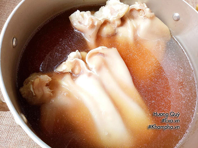 mua nang bat chot, vao bep lam tai heo xao cay an ngay keo het - 3