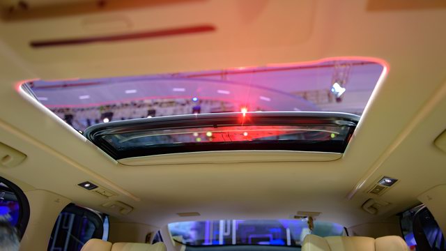 Toyota Alphard tại Việt Nam chốt giá 3,533 tỷ đồng - 4