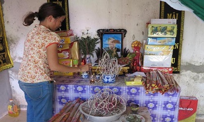 Cậu đánh chết cháu tới chúc rượu trong đám giỗ