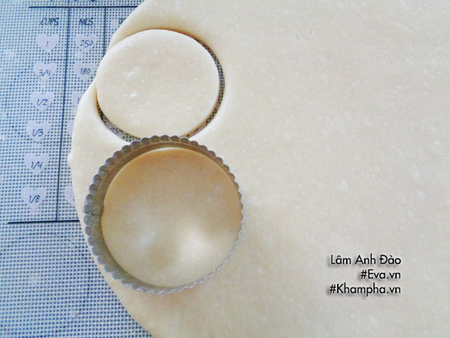 bac chao len bep lam ngay mon banh donuts custard tuyet ngon - 4