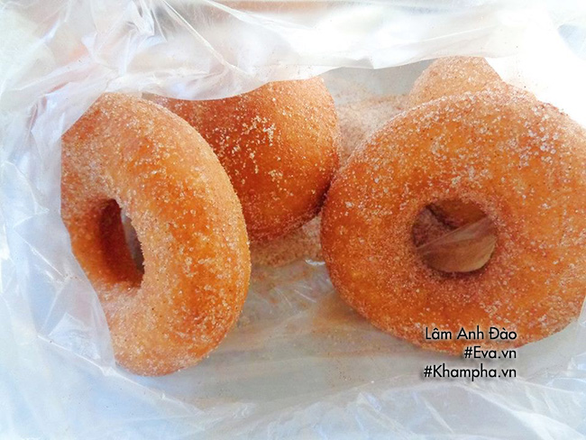 bac chao len bep lam ngay mon banh donuts custard tuyet ngon - 8