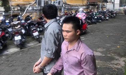 Quản lý khách sạn điều hành bán dâm qua... camera
