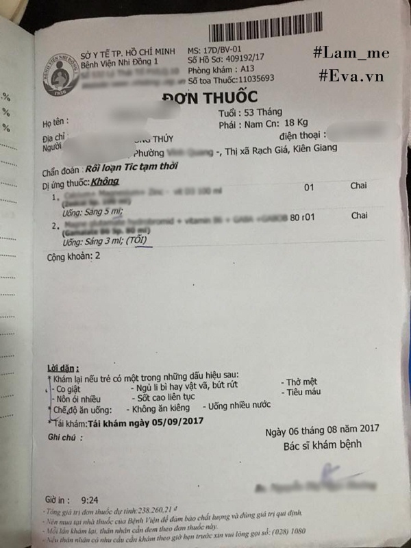 do con bang smartphone, nguòi me an han vo cung khi be bi giat co mat, nhay mat, nhiu mui - 2
