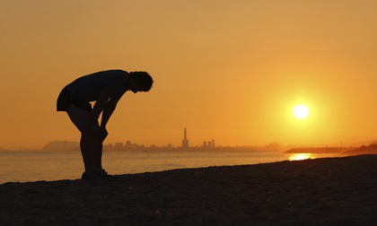 Sống là cõi tạm, chết mới là vĩnh hằng vậy sao phải tranh giành, đấu đá nhau!