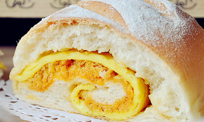 Ngày nghỉ làm bánh mì chà bông trứng chiên mời cả nhà ăn sáng