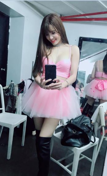 em gai cong vinh (2)
