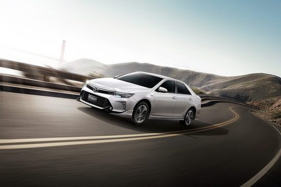 toyota camry 2.0g extremo 2017 gia 1,04 ty dong hinh anh 3