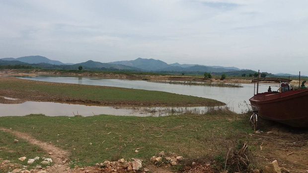 Bơi qua sông sang bãi thả trâu, 2 anh em họ đuối nước thương tâm - Ảnh 1. Bơi qua sông sang bãi thả trâu, 2 anh em họ đuối nước thương tâm - Ảnh 1.