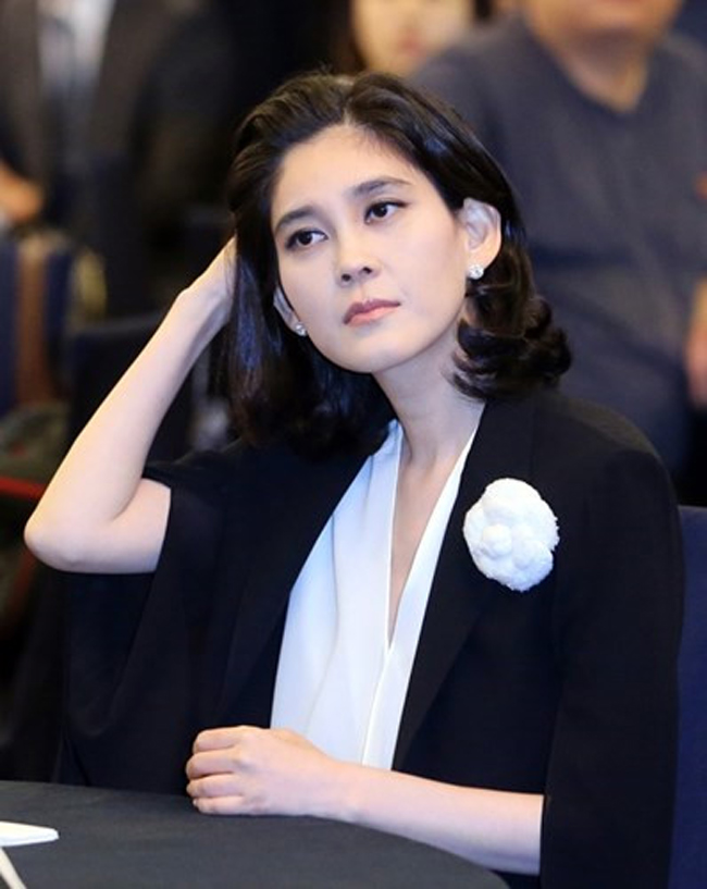Những nữ tỷ phú khiến chị em ghen tỵ vì vừa sở hữu tài sản khủng vừa đẹp hết phần thiên hạ - Ảnh 1.
