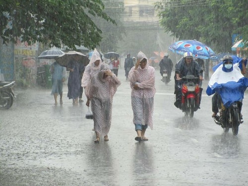 du bao thoi tiet hom nay (17.8):  mua dong khap bac bo, ha noi co nguy co ngap lut cao hinh anh 1