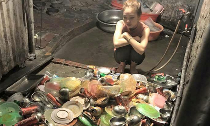 Ngán ngẩm với 'núi' bát đũa, cô dâu mới được dân mạng thương cảm
